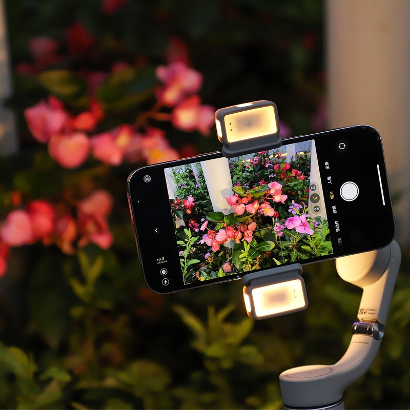 Sunnylife Fill LED L375 Mini Vlog Soft Light with Rechargable Case for DJI OSMO OM5 4SE